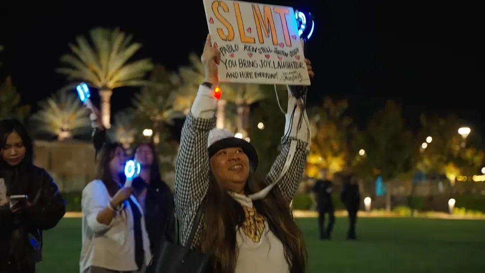 SB19 fans with signs at the drone show