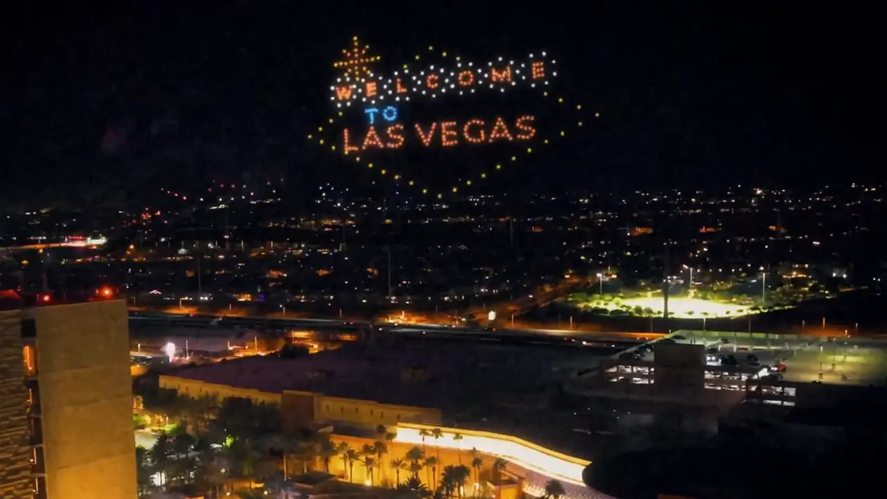 Creative Skies drone light show: “Welcome to Las Vegas” formed by drones over the city